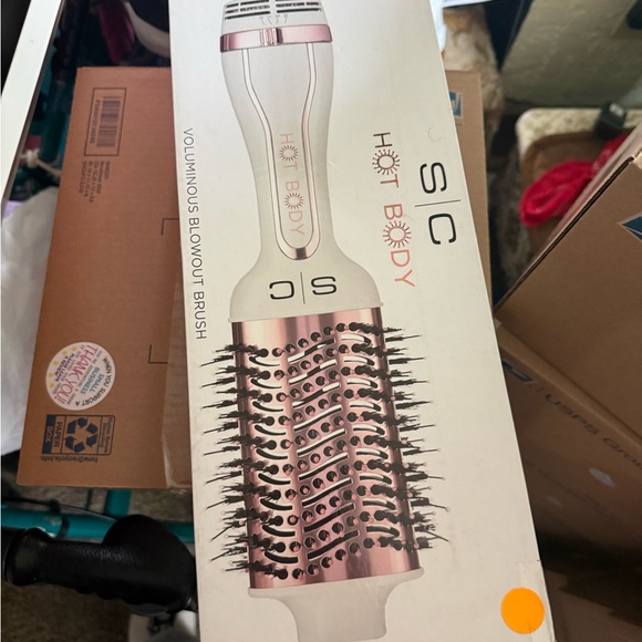 S/C Hot Body Other - SC Hot Body Voluminous Blowout Brush NIB